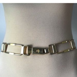 Vintage 60's Designer Goldtone "Mod. Dep. Adolfo Made in Italy" size 30 inches